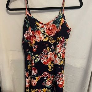 Size M floral dress